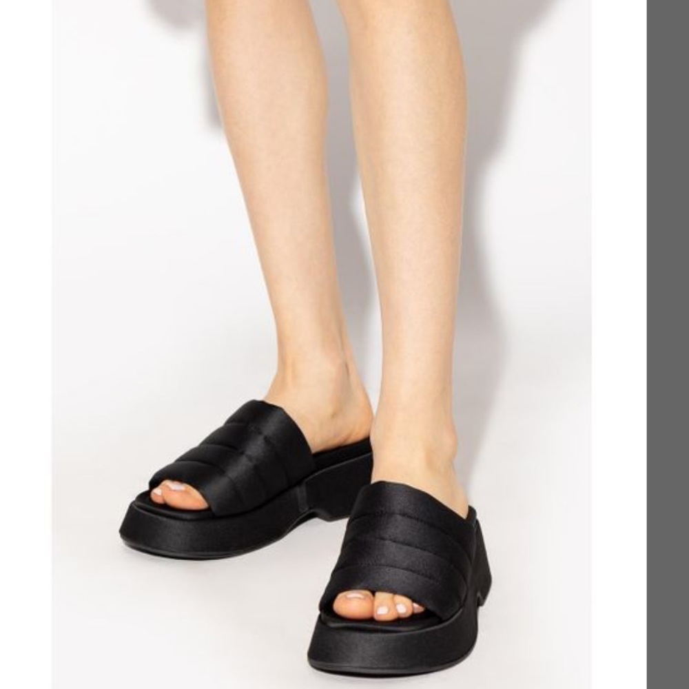 ❤️❤️ Ganni
Women's Black Platform Slides❤️❤️